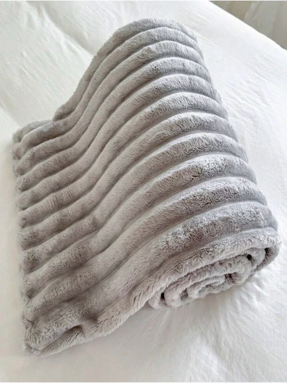 Plush Ribbed Throw Blanket in Light Gray - Premium Comfort
